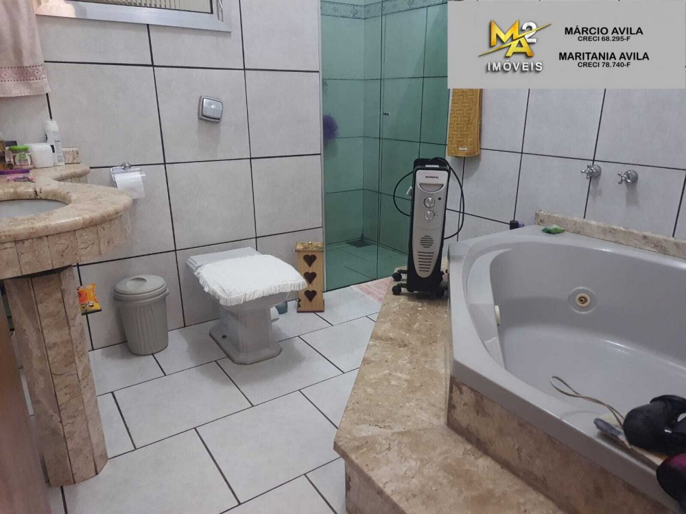 Banheiro Su�te c/ Jacuzzi